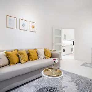 Bpr Lynx With A/c Apartamento Budapest